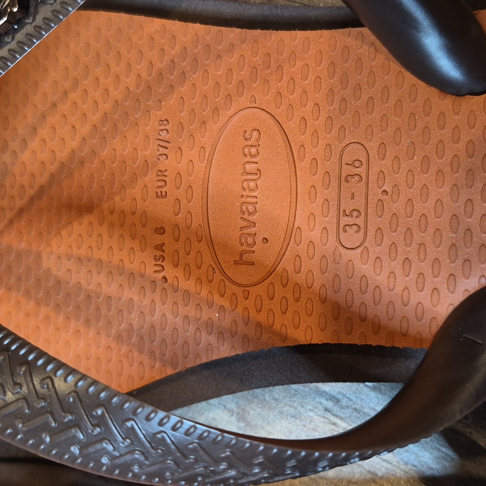 Havaianas Top Square Fusion Flip Flops, Size 7 - Picture 7 of 10